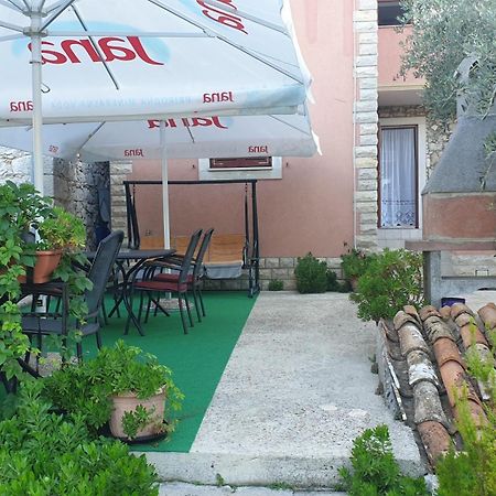 Apartments Rosa Mali Losinj Luaran gambar