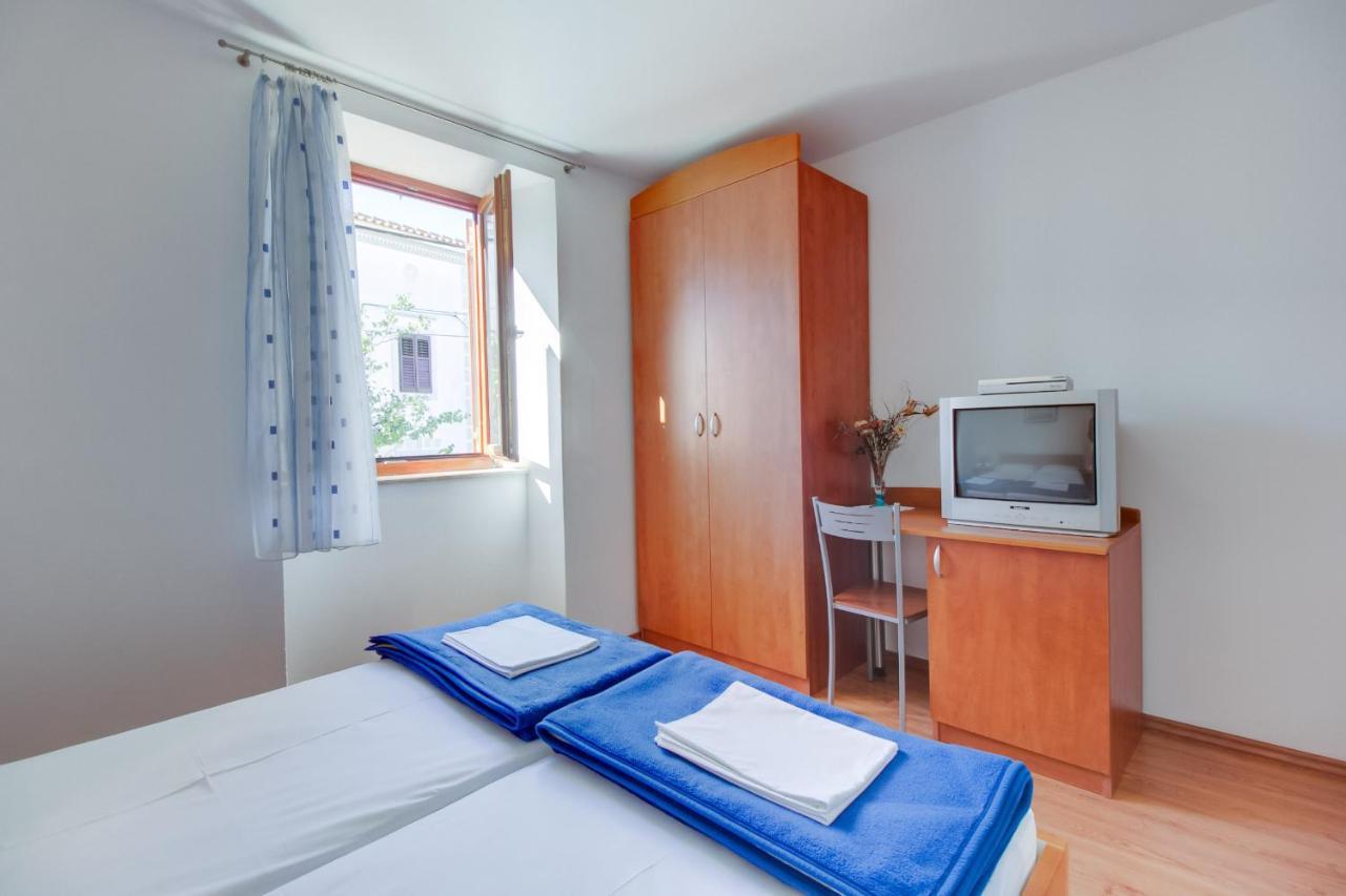 Apartments Rosa Mali Losinj Luaran gambar