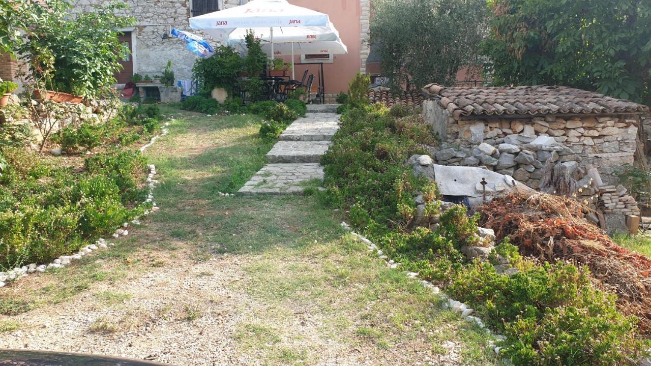 Apartments Rosa Mali Losinj Luaran gambar