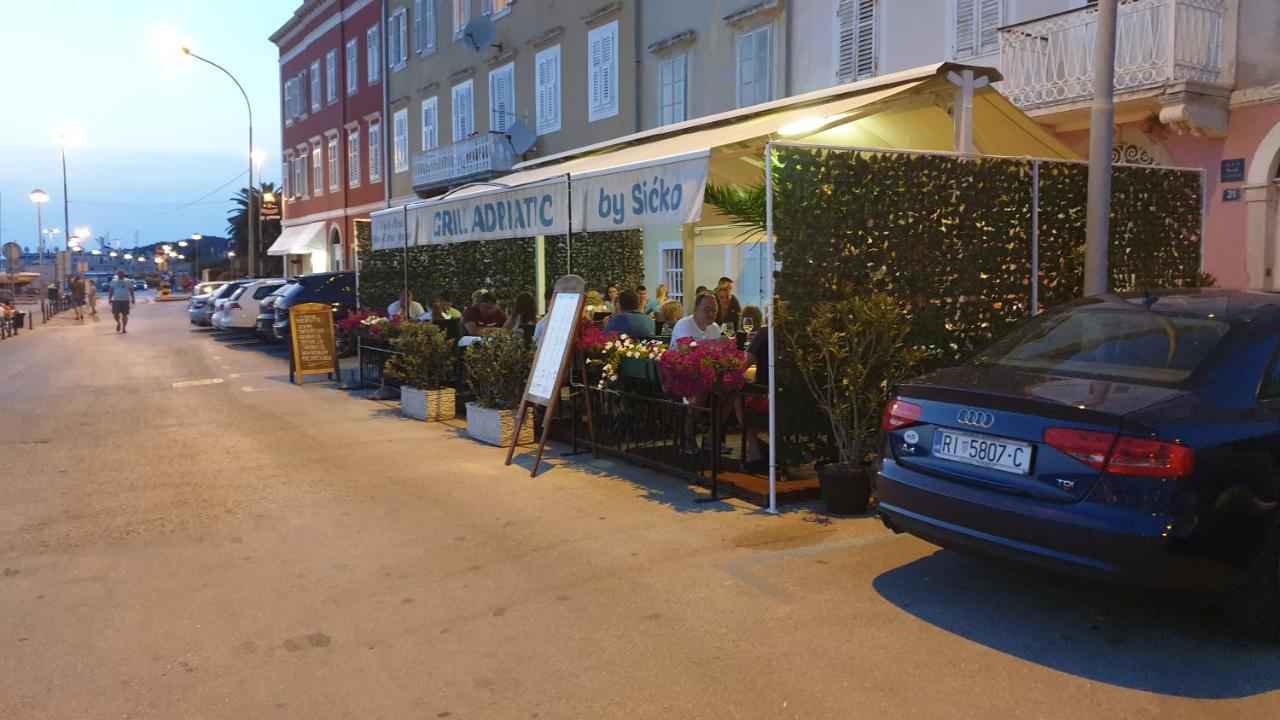 Apartments Rosa Mali Losinj Luaran gambar