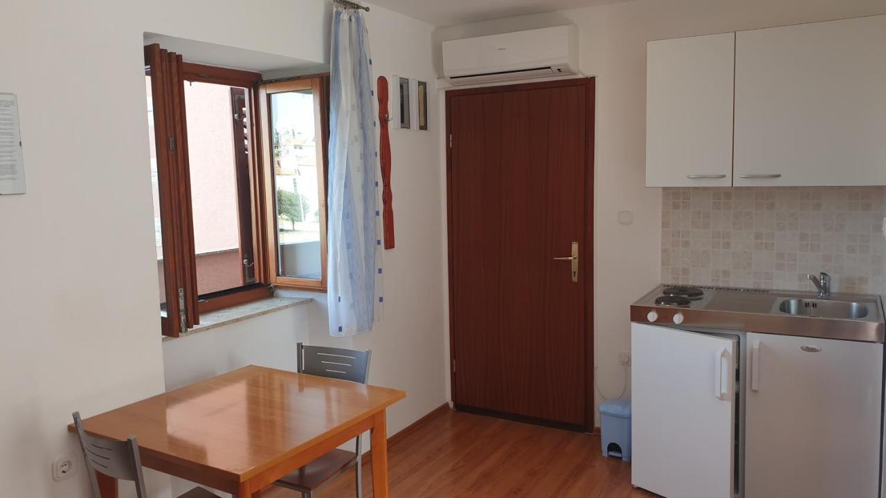 Apartments Rosa Mali Losinj Luaran gambar