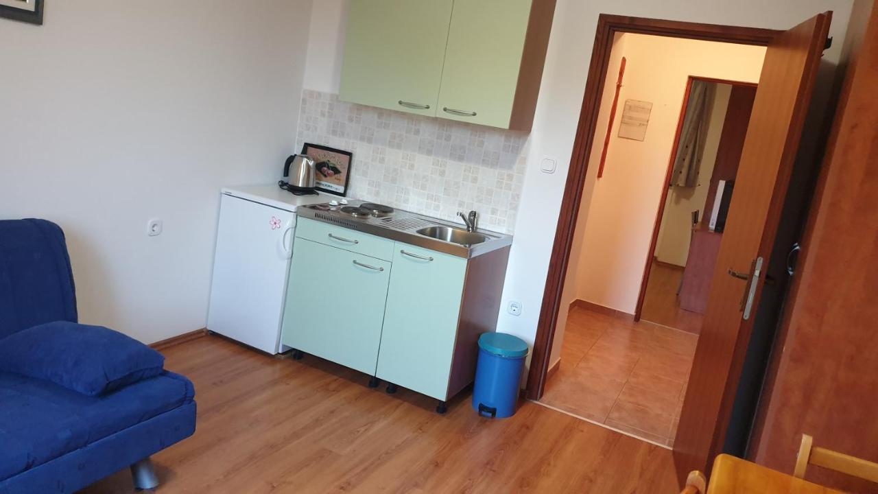 Apartments Rosa Mali Losinj Luaran gambar